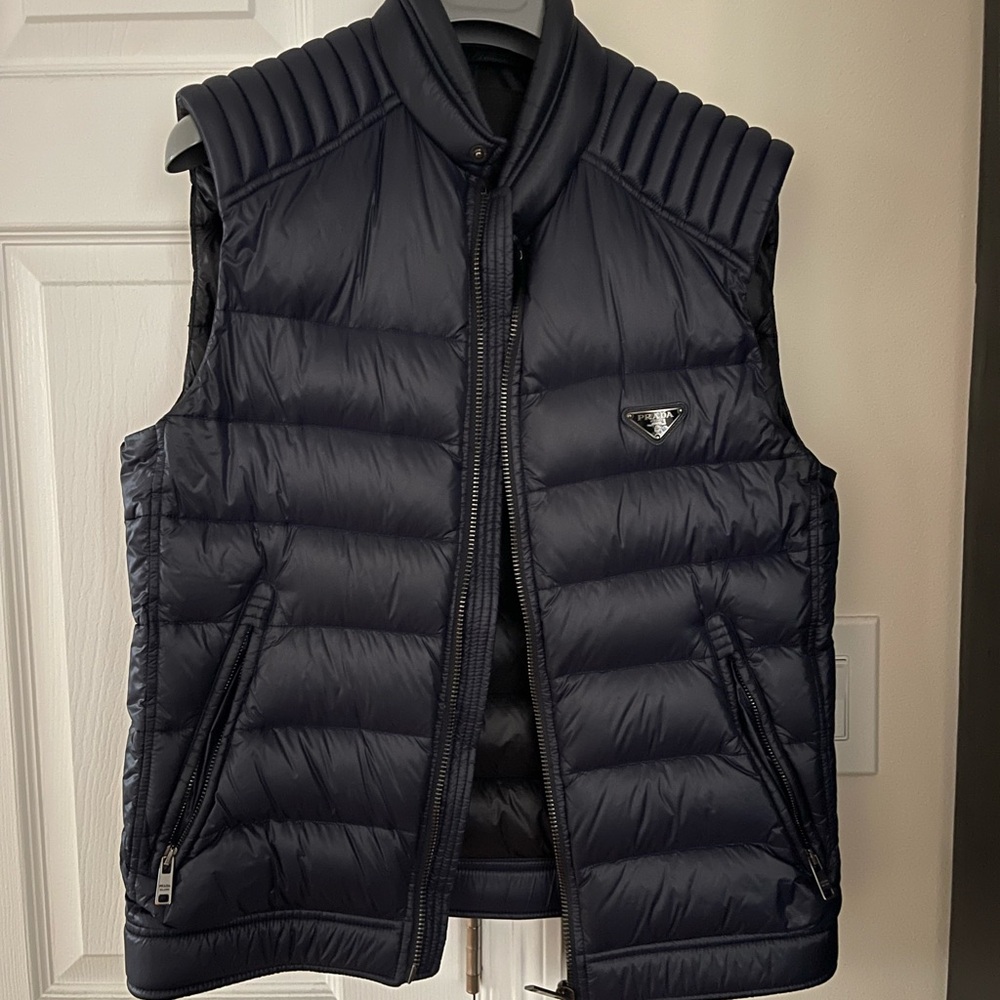 Prada Men’s Navy Nylon Puffer Vest, size small (46)
